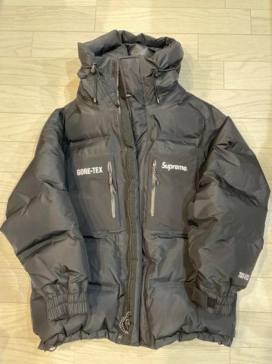Supreme GORE-TEX 700-Fill Down Parka "Black"