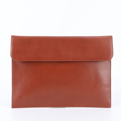■極美品 ヴァレクストラ セカンドバッグ レザー