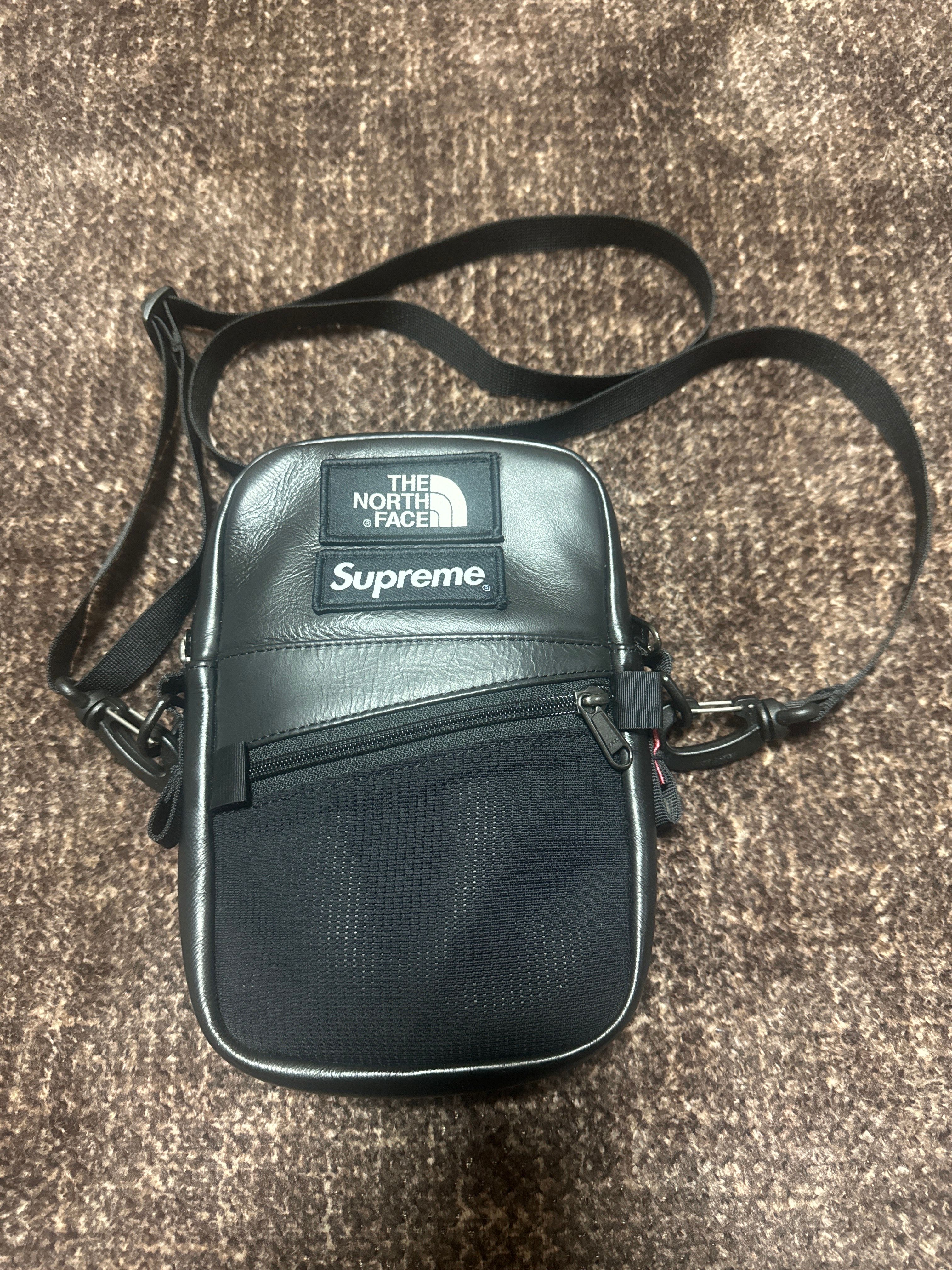 Supreme x The North Face Leather Shoulder Bag 
