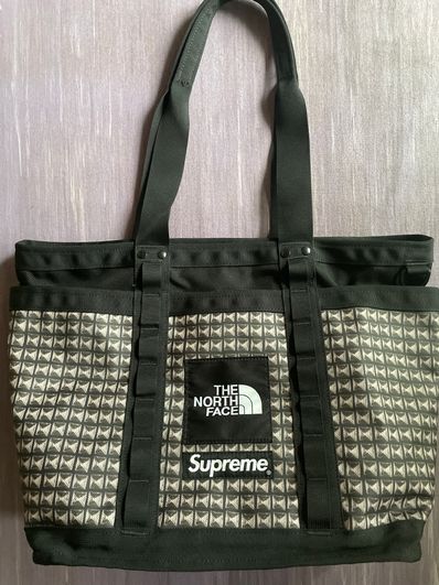Supreme x The North Face Studded Explore Utility Tote. 17L. "Black" NM82125I