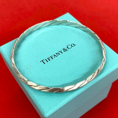 TIFFANY&Co. ティファニー ナイフエッジ ツイスト バングル シルバー925 ブレスレット シルバー
31215