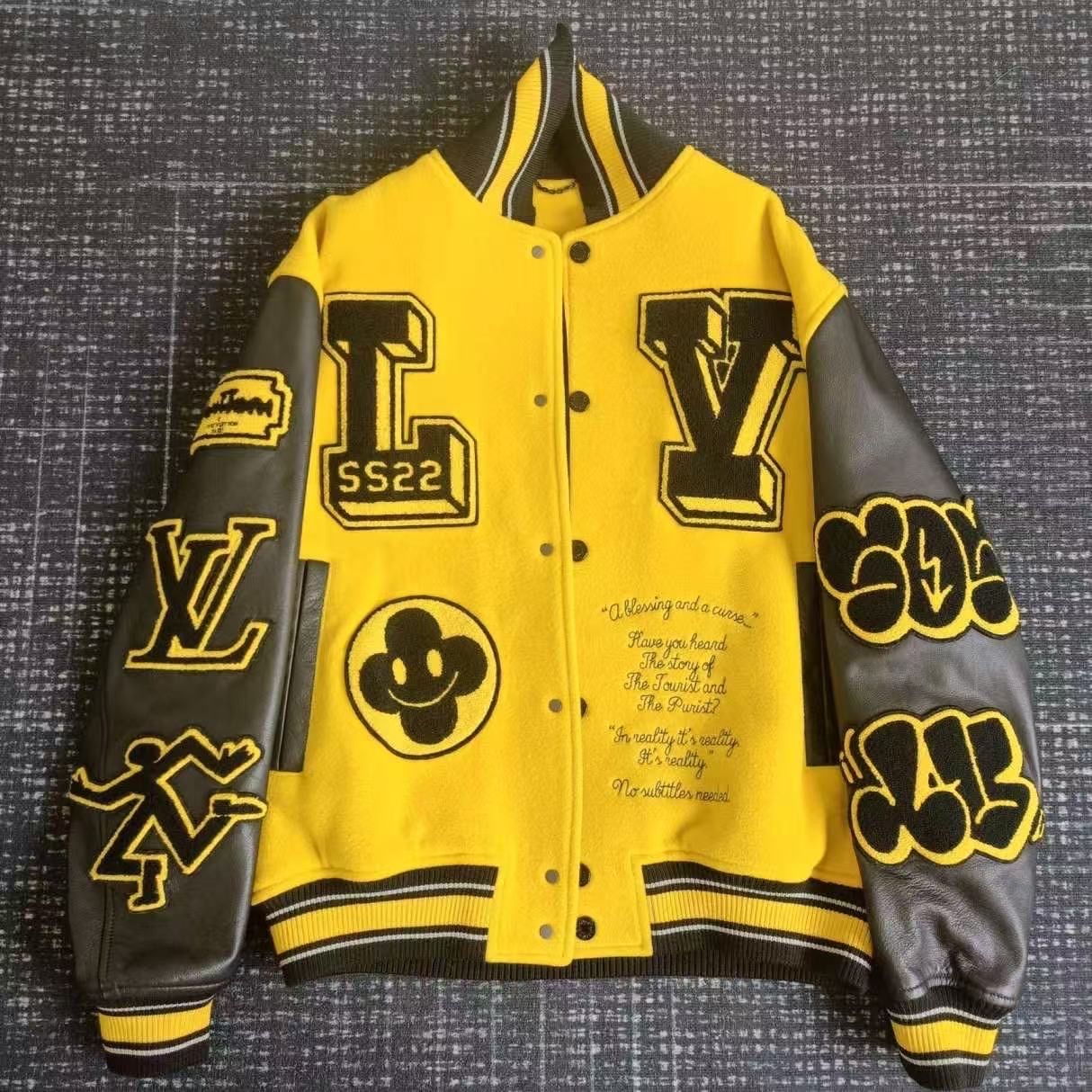 レザー エンブロイダリー バーシティ スタジアム ジャケット ワッペン 黄