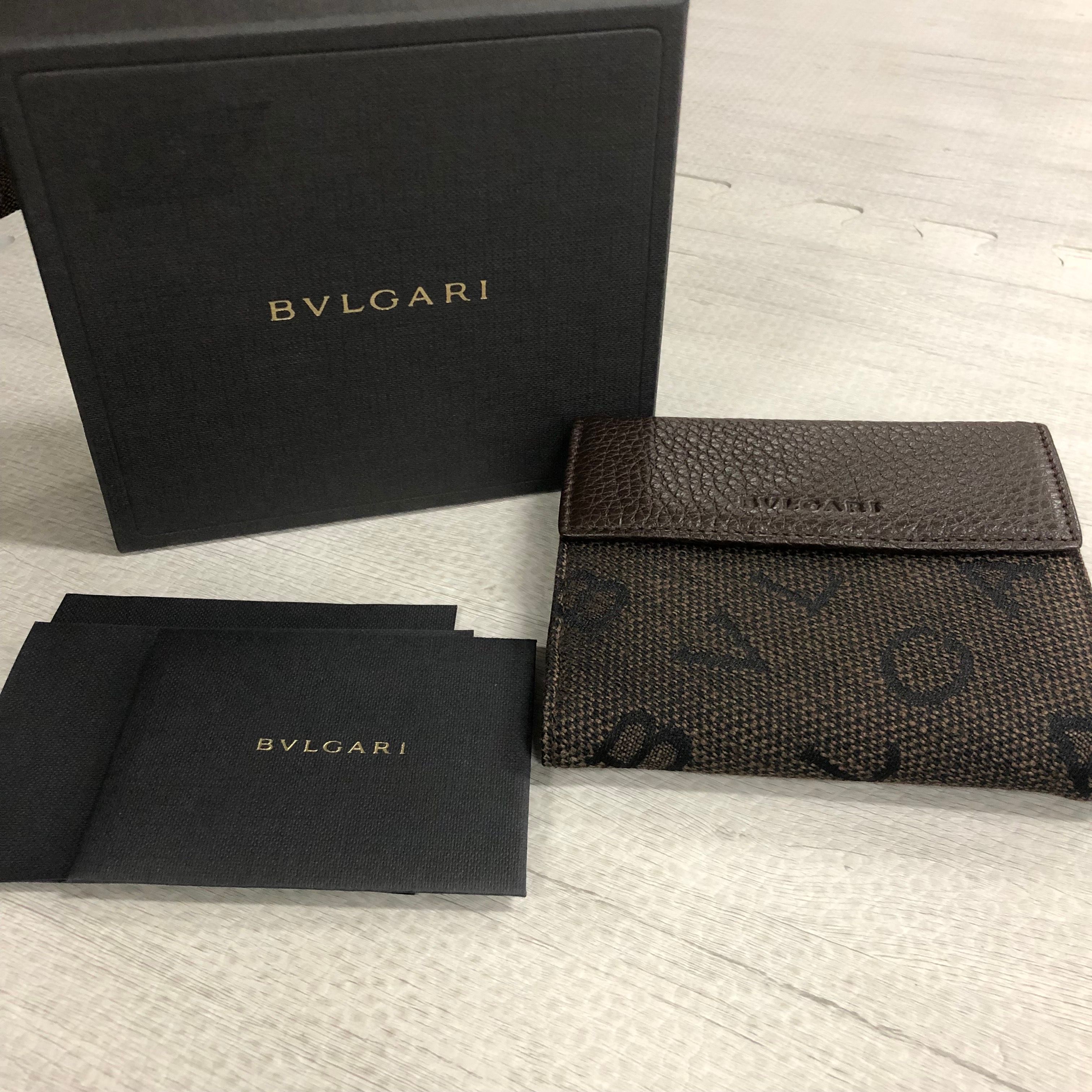 BVLGARI Wホック折り財布 ロゴマニア