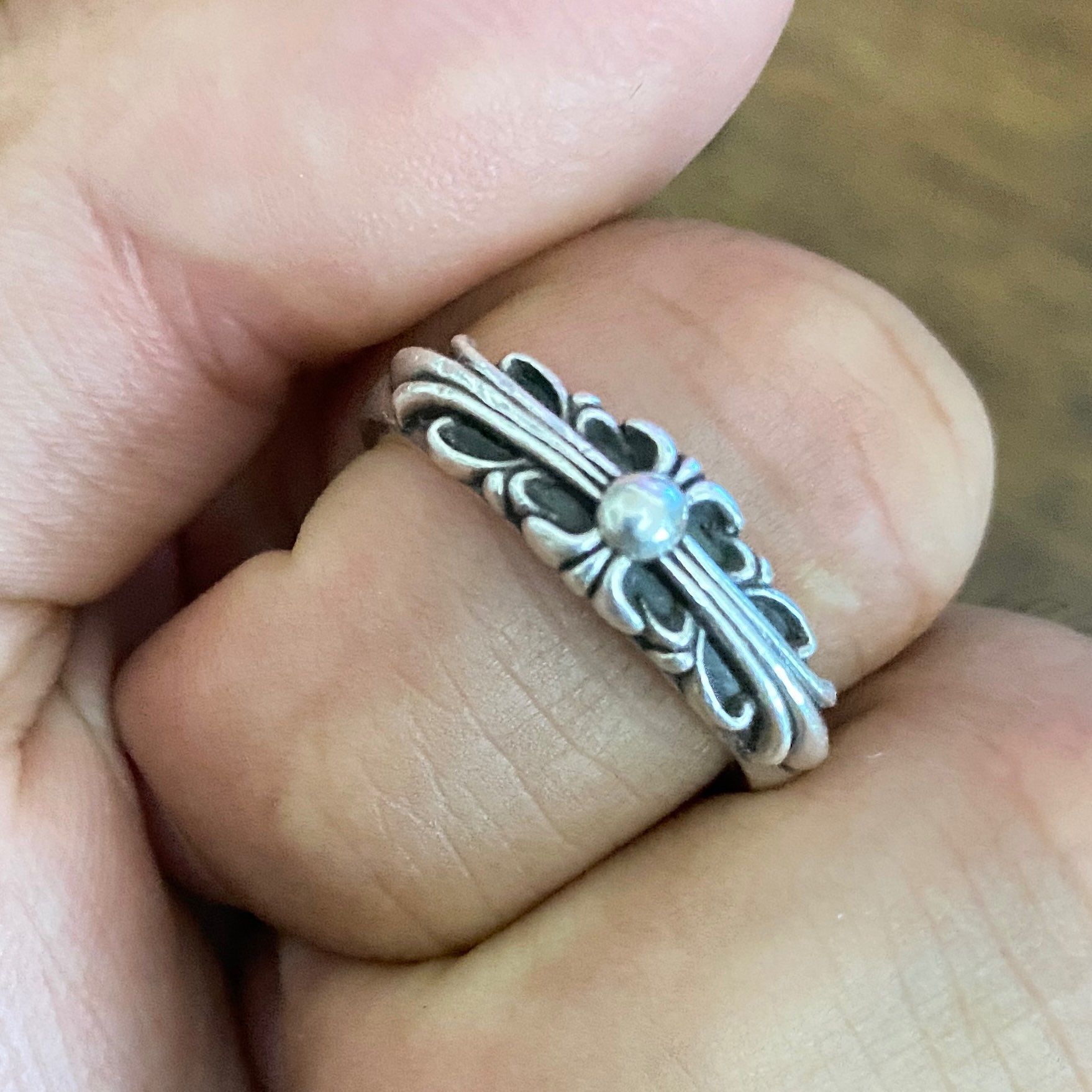 Chrome Hearts Baby Classic Ring W / Floral Cross "Silver"