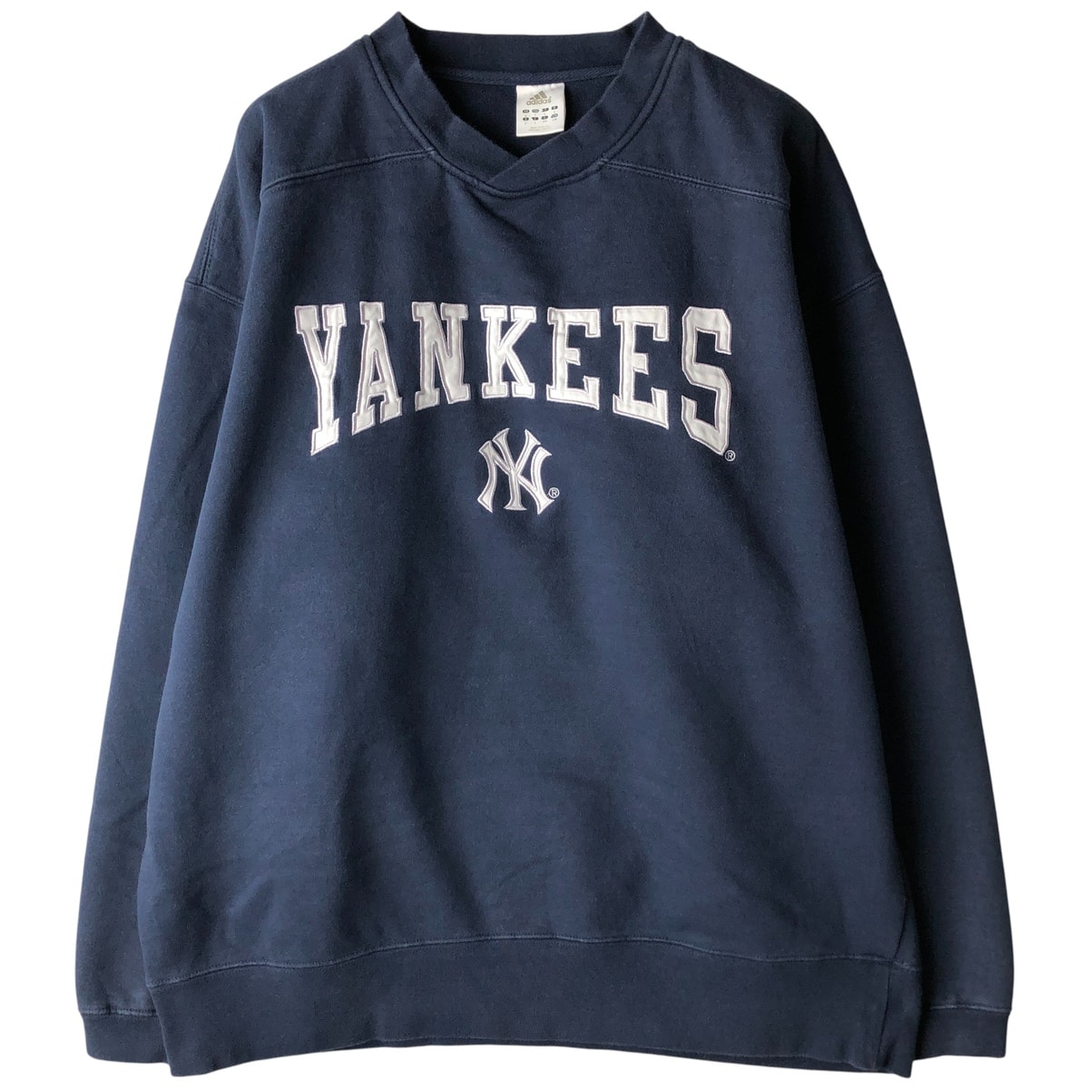 古着 アディダス adidas MLB NEW YORK YANKEES ニューヨークヤンキース Vネック ロゴスウェットシャツ トレーナー メンズL相当/eaa596642