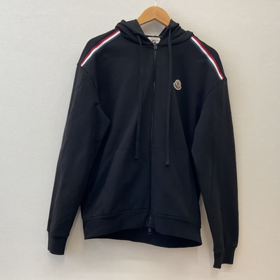 MONCLER 【モンクレール】ジップパーカー ワンポイント ロゴ ブラック S