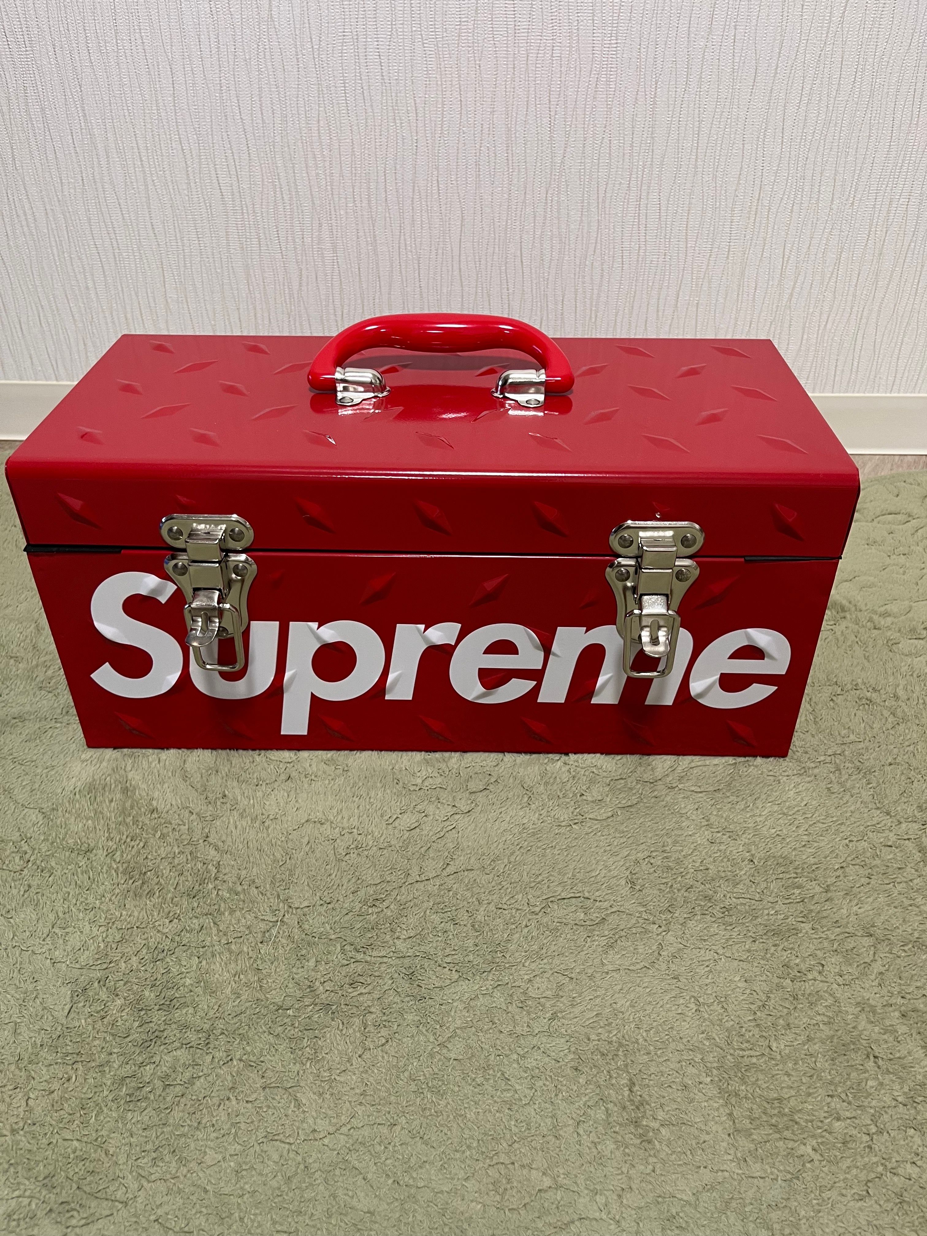 Supreme Diamond Plate Tool Box "Red"
