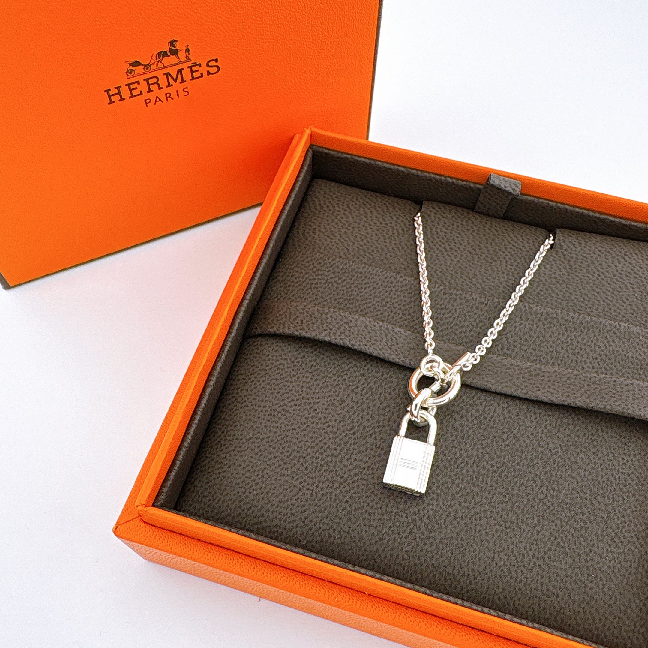 Hermes Amulettes Cadenas Necklace "Silver"