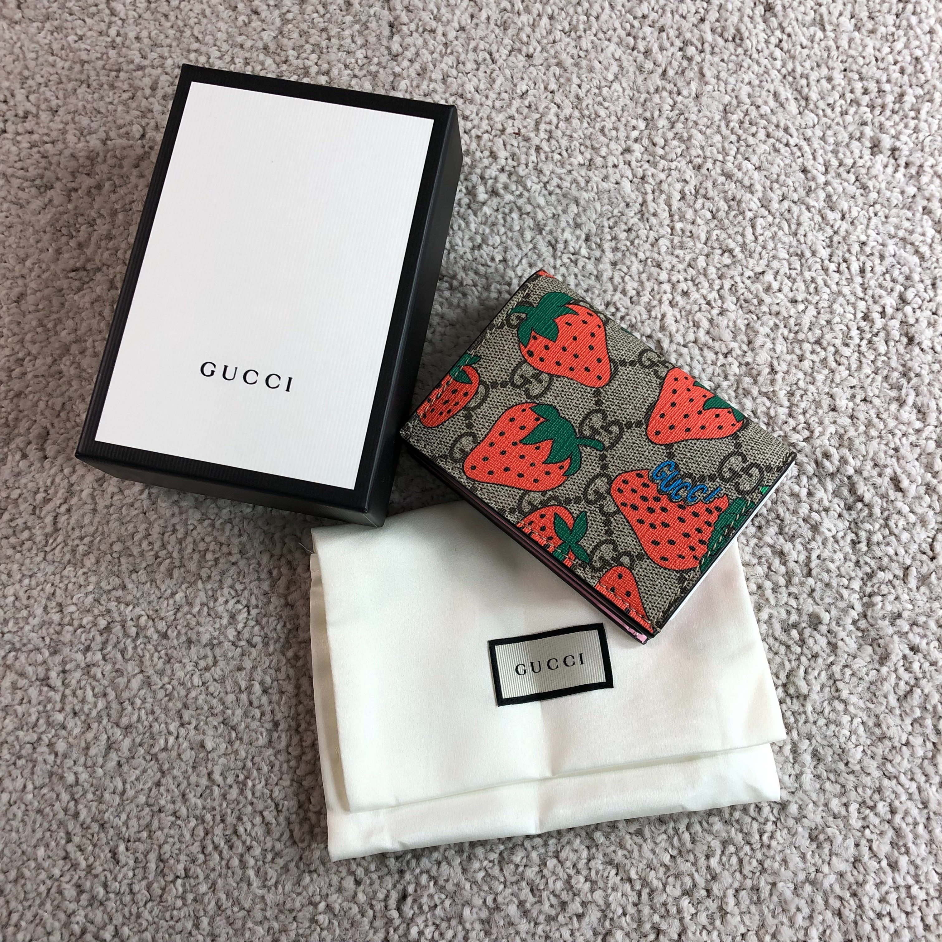 Gucci GG Supreme Compact Wallet Strawberry "Beige/Red"