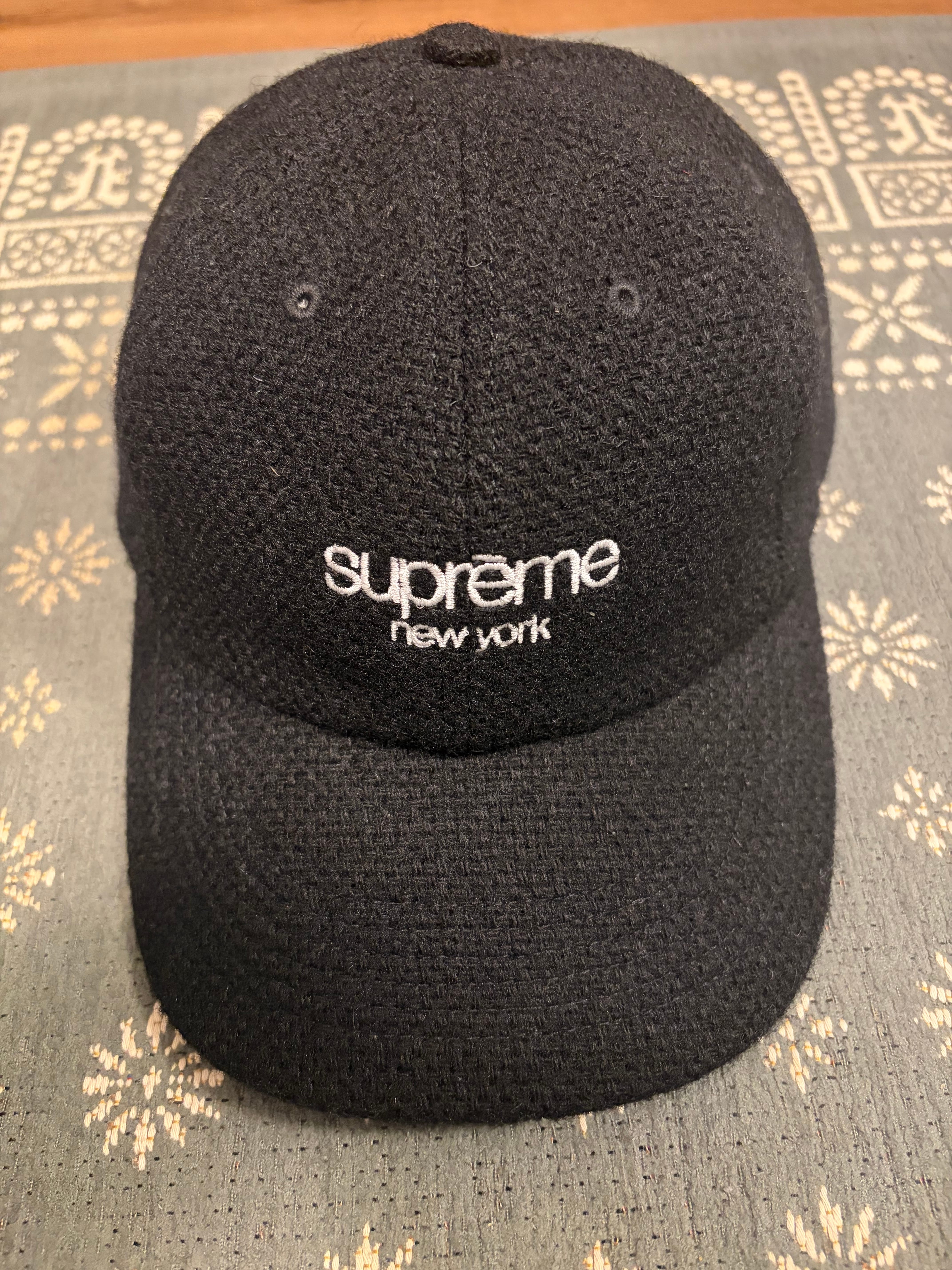 Supreme x Harris Tweed 6-Panel "Black"