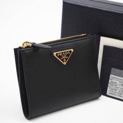 極美品 PRADA プラダ シティカーフ トライアングル 財布 ネロ 1ML050 二つ折り財布 ブラック カーフレザー レディース