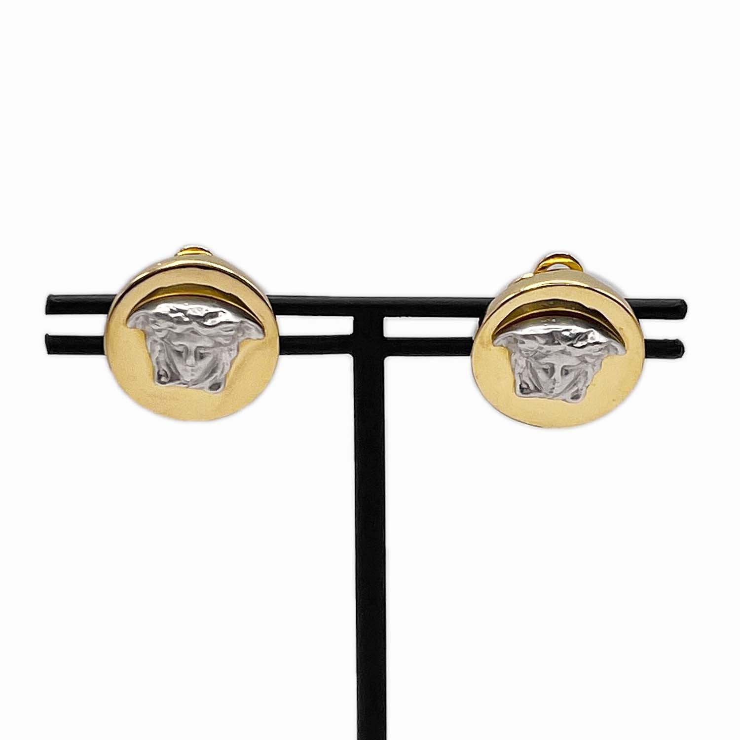 VERSACE ヴェルサーチ メドゥーサ イヤリング
コンビ ラウンド メタル ゴールド レディース
【中古】