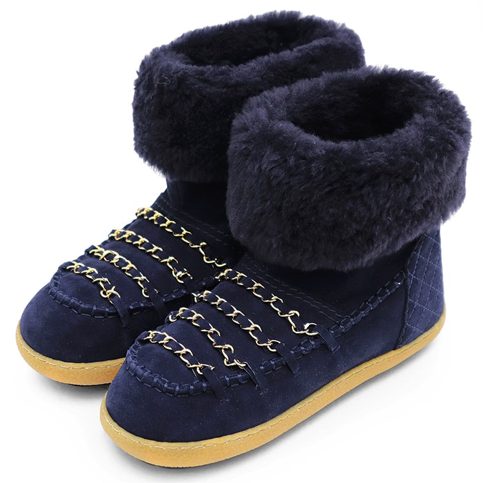 【新品同様】CHANEL シャネル マトラッセ ブーツ サイズ 34 レディース ココマーク チェーン ボア ムートン スウェード キルティング ショート シューズ 靴 箱付属 ネイビー 紺 イタリア製