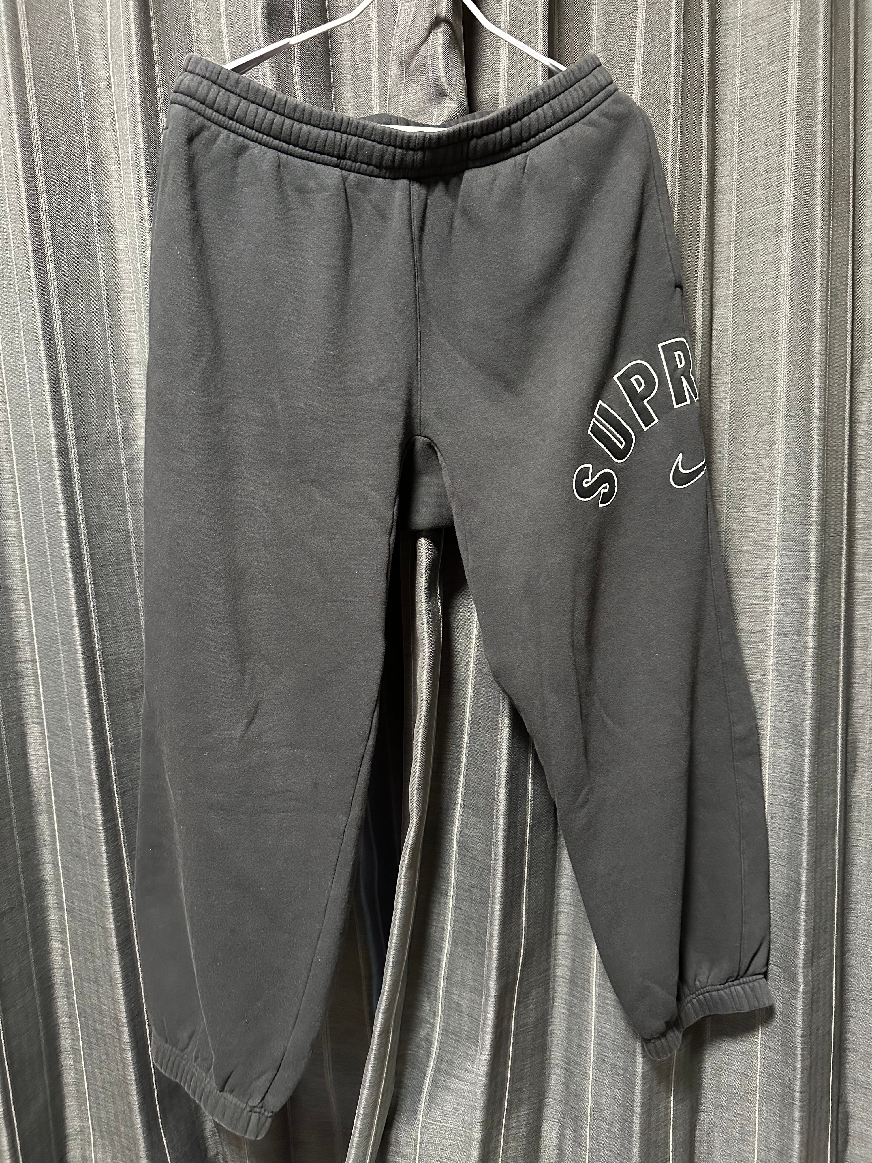Supreme / Nike Arc Sweatpant 