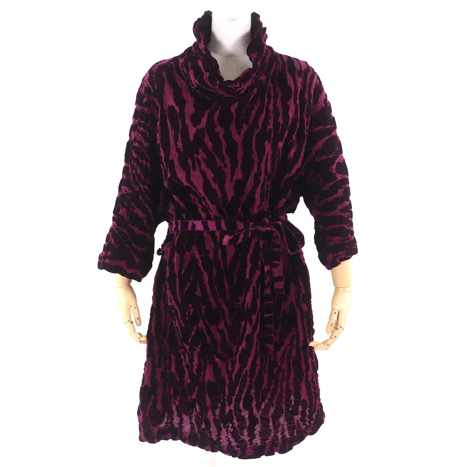 極美品 ミーイッセイミヤケ
 ワンピース ボルドー系 レディース ー(約Lサイズ相当)