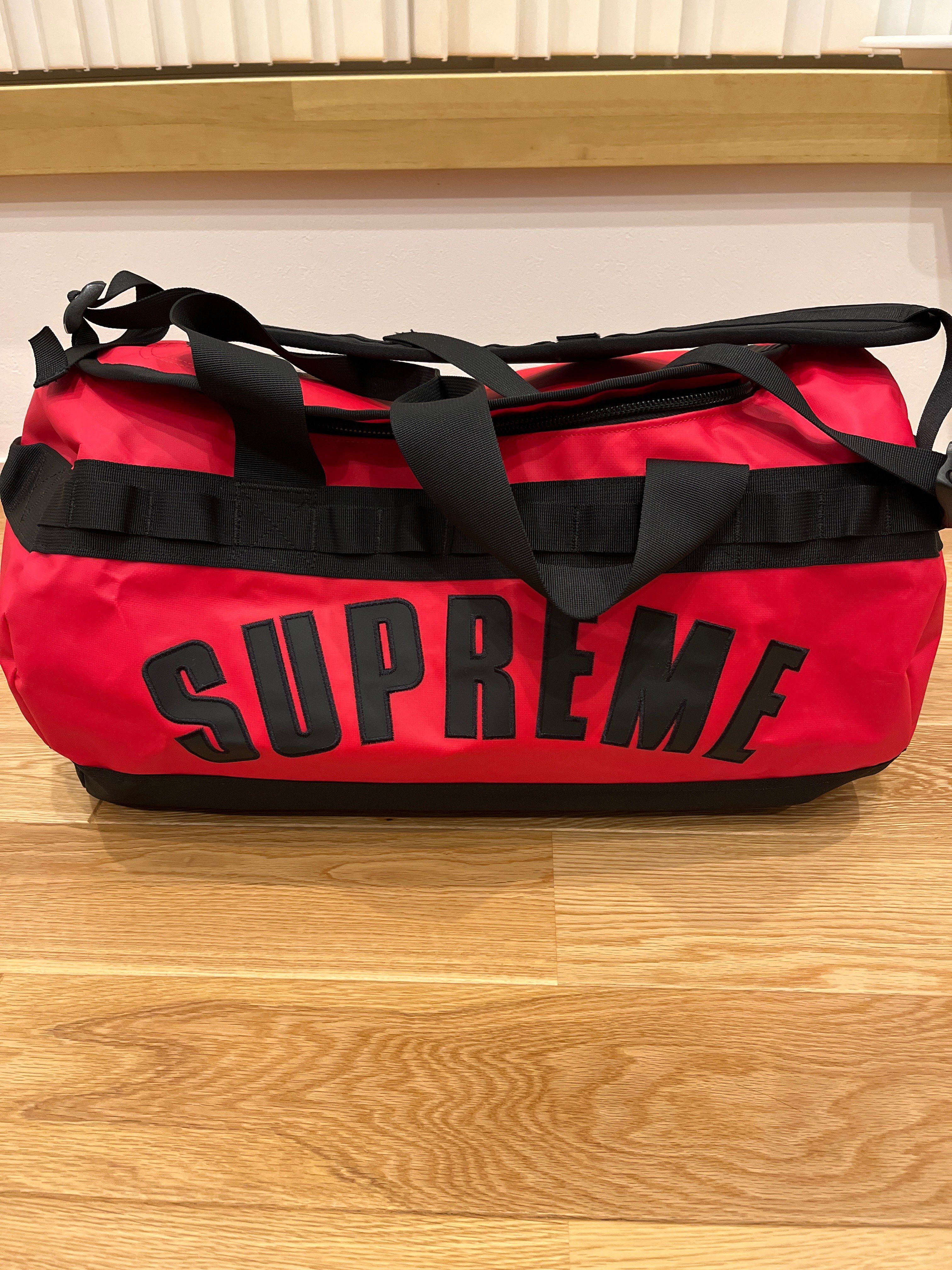 Supreme x The North Face Arc Logo Base Camp Duffle Bag "Red"