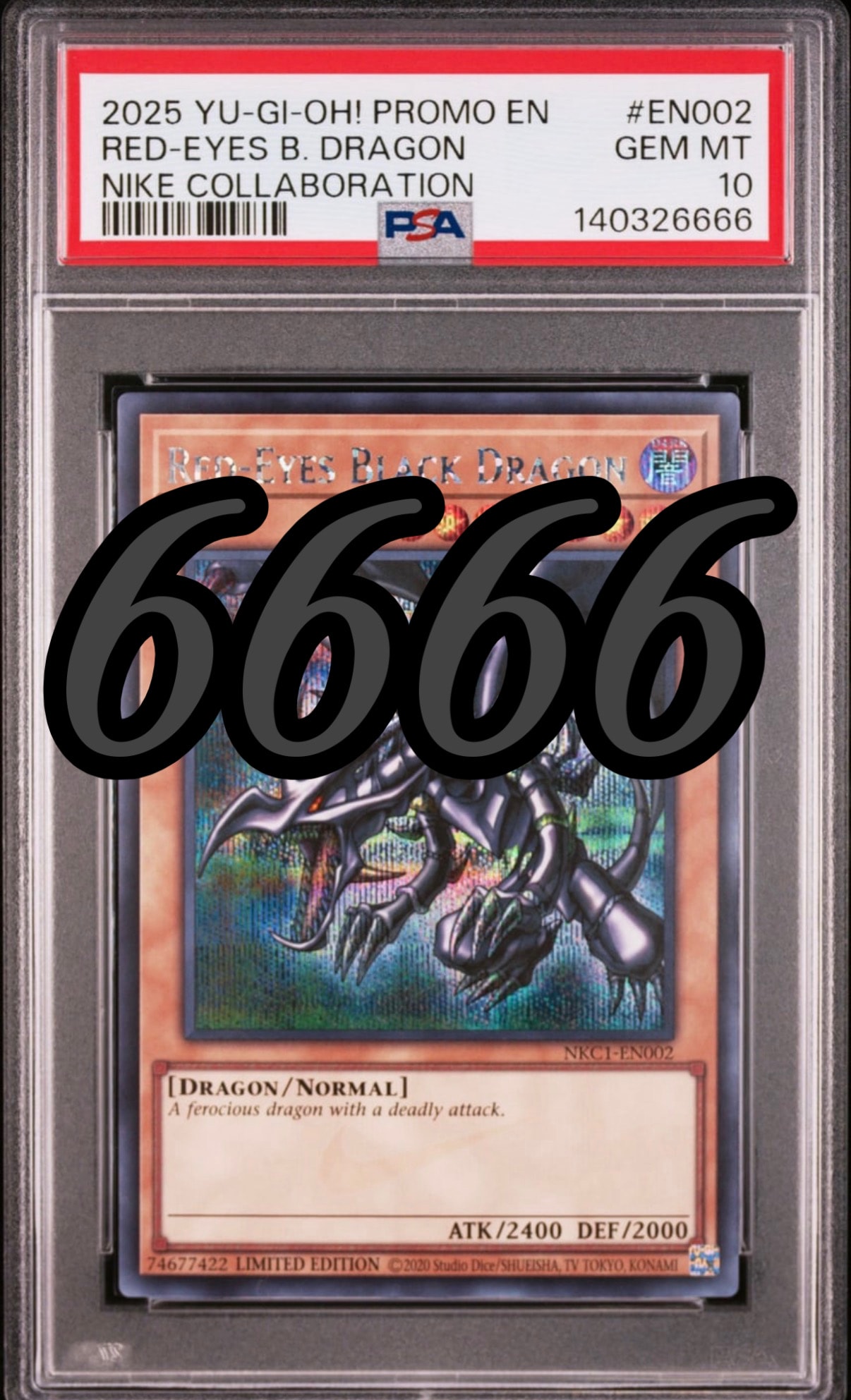 真紅眼の黒竜 SE [NKC1-EN002](遊戯王 x ナイキ エアーマックス 95 QS エアーマッスル House of Duel - 童実野町決闘遊戯館 限定プロモ) 