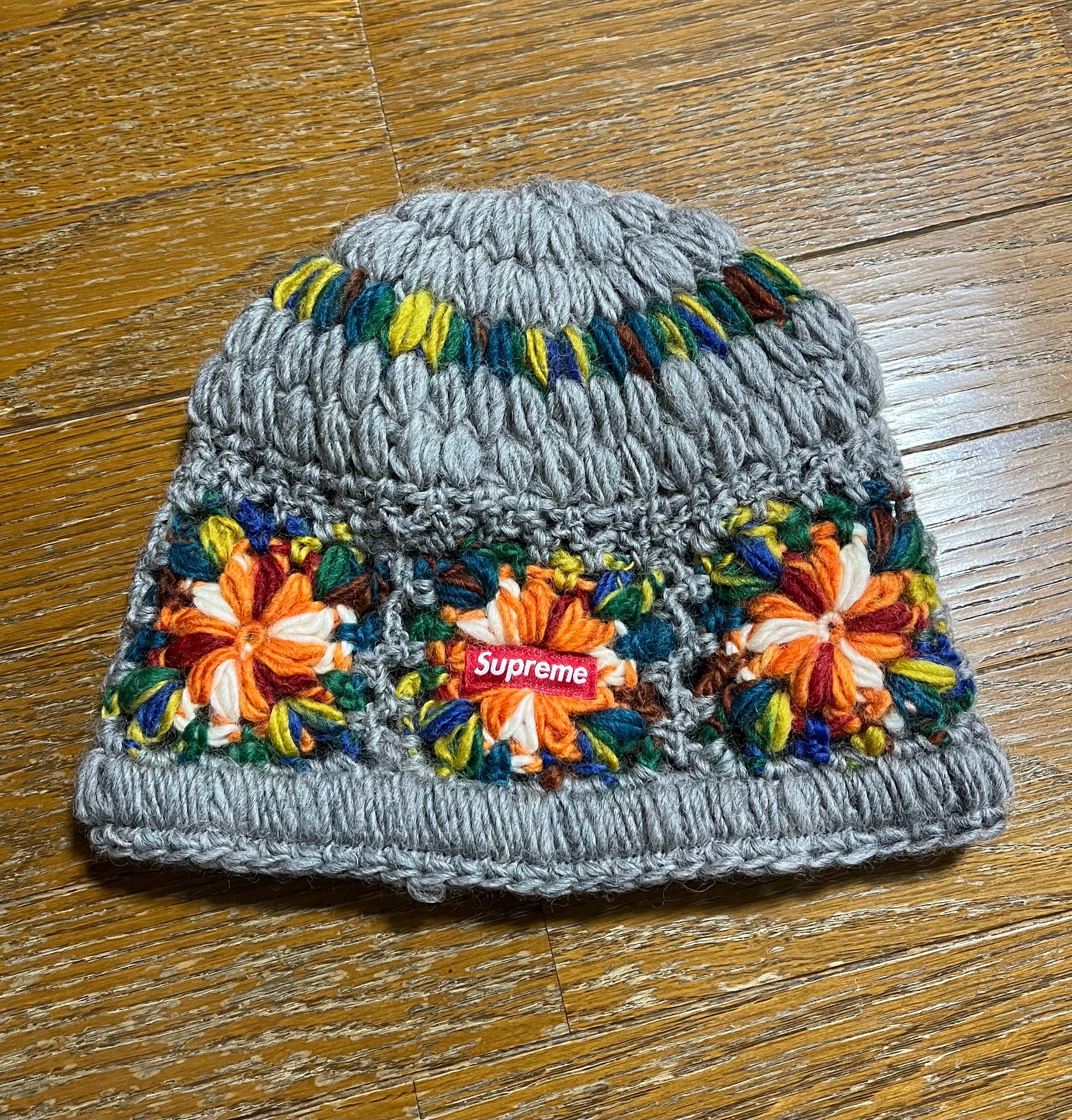 Supreme Crochet Beanie "Grey"