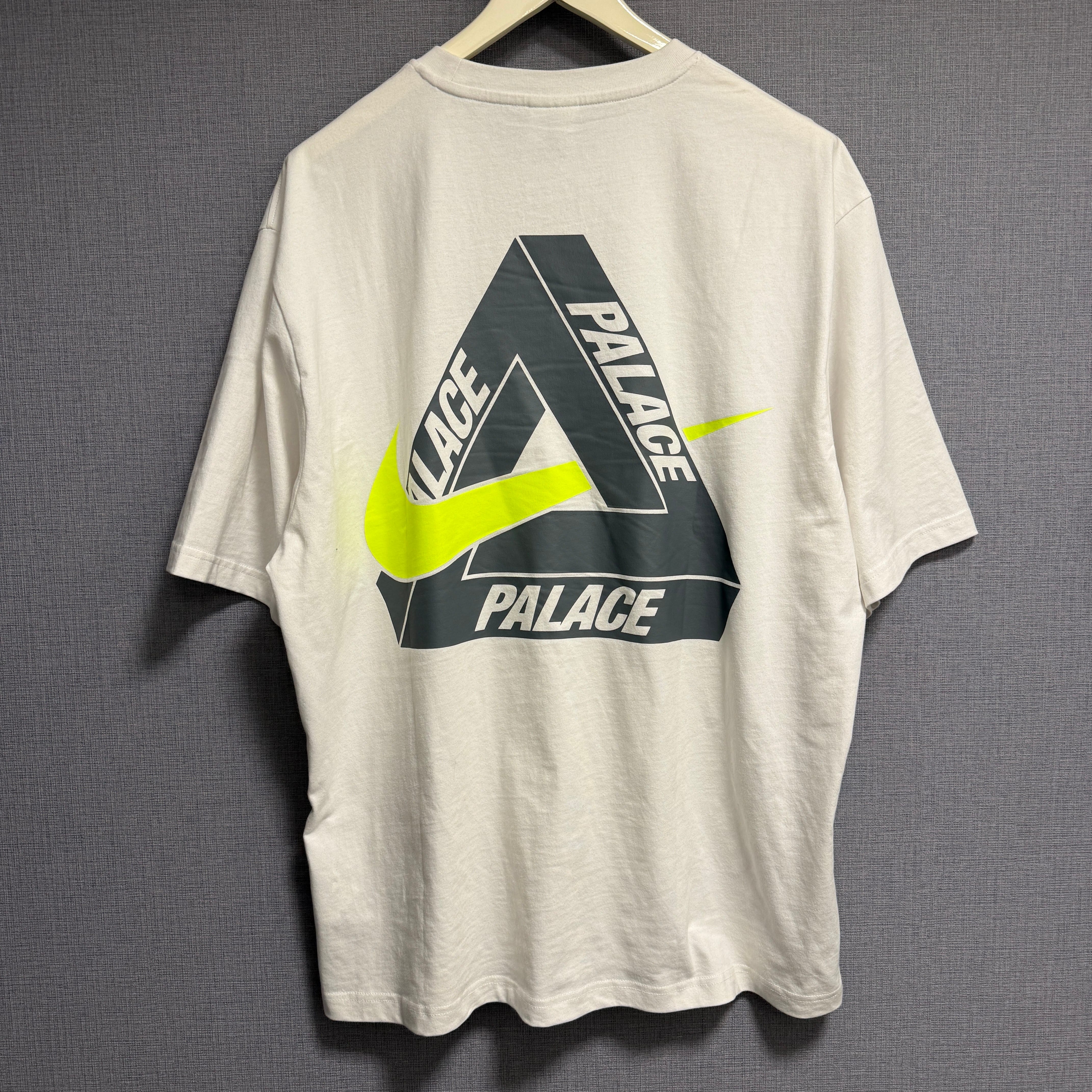 PALACE x Nike Tri Swoosh T-Shirt "White"