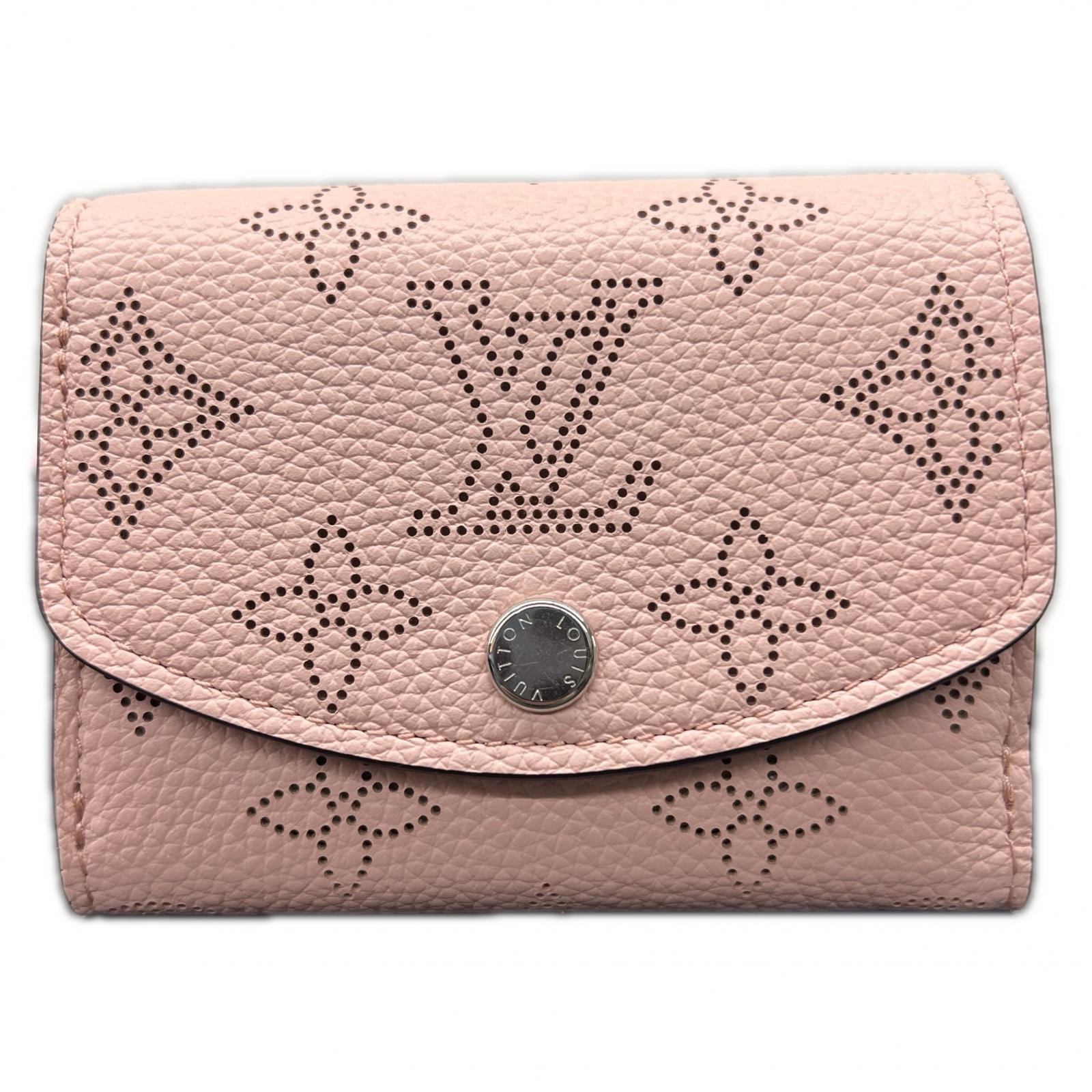LOUIS VUITTON 極美品 ルイヴィトン ポルトフォイユ イリスXS モノグラムマヒナ マグノリア 三つ折り財布 M67499 レザー RFID確認済 ピンク ※イニシャル刻印 ミニ LV Aランク 中古 鑑定済 ヴィトン財布