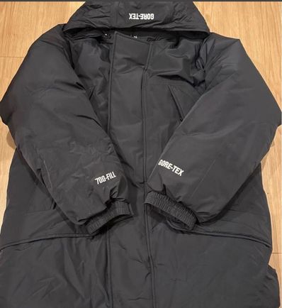 Supreme GORE-TEX 700-Fill Down Parka "Black"