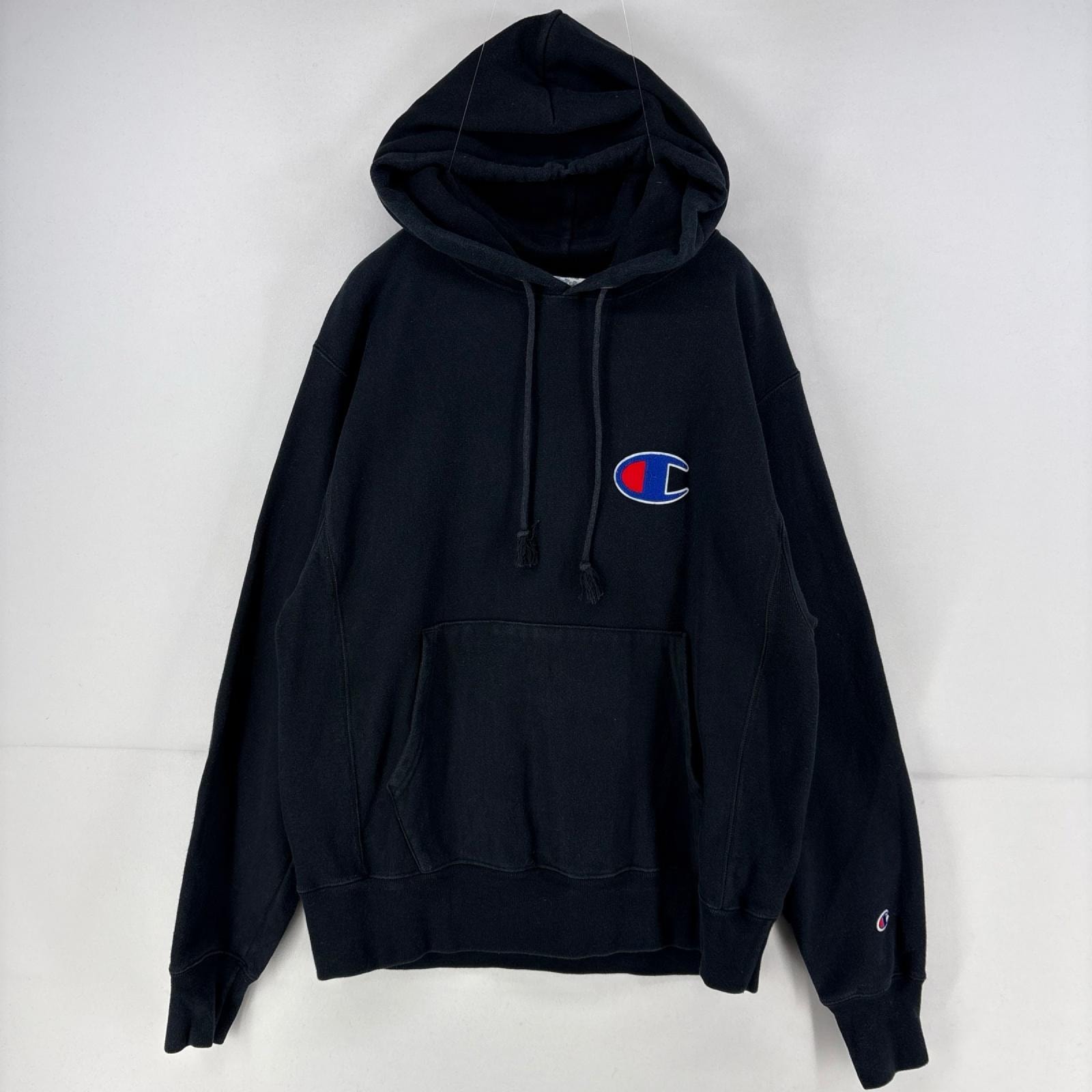 古着 チャンピオン Champion パーカー プルオーバー リバースウィーブ ワンポイント ワッペンスウェット M  ブラック 無地 メンズ
