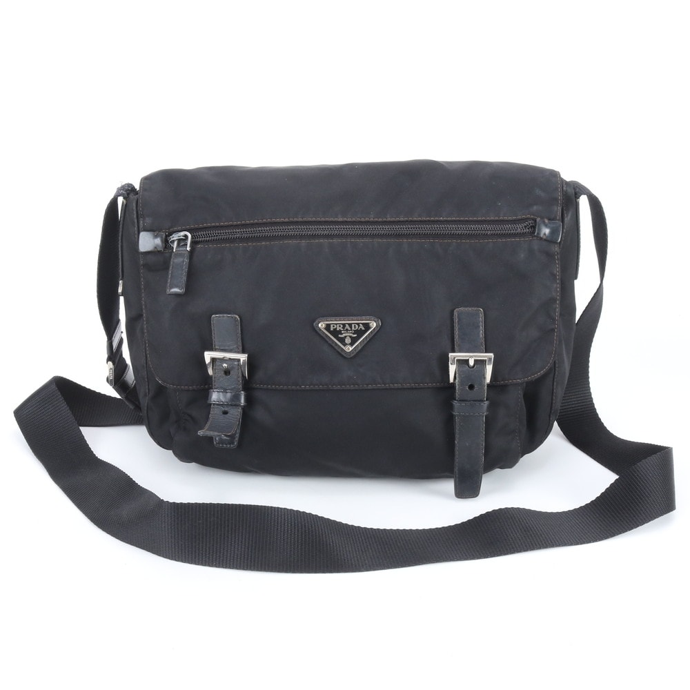 プラダ テスート ナイロントライアングルロゴショルダーバッグ