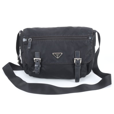 プラダ テスート ナイロントライアングルロゴショルダーバッグ