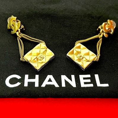 CHANEL シャネル ココマーク マトラッセ バッグモチーフ GP イヤリング ゴールド
17048