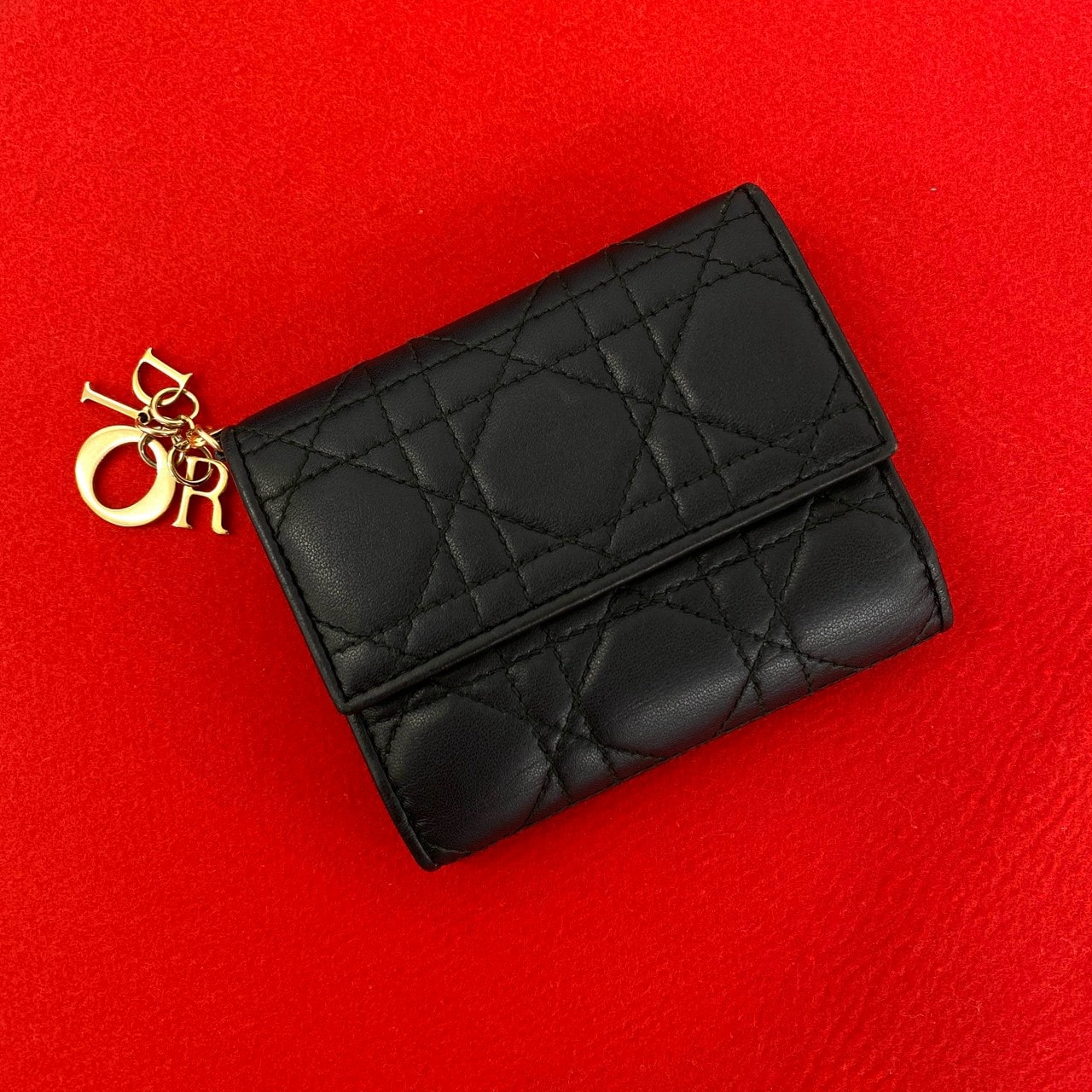 Christian Dior ディオール カナージュステッチ レザー 二つ折り財布 ブラック
 60986