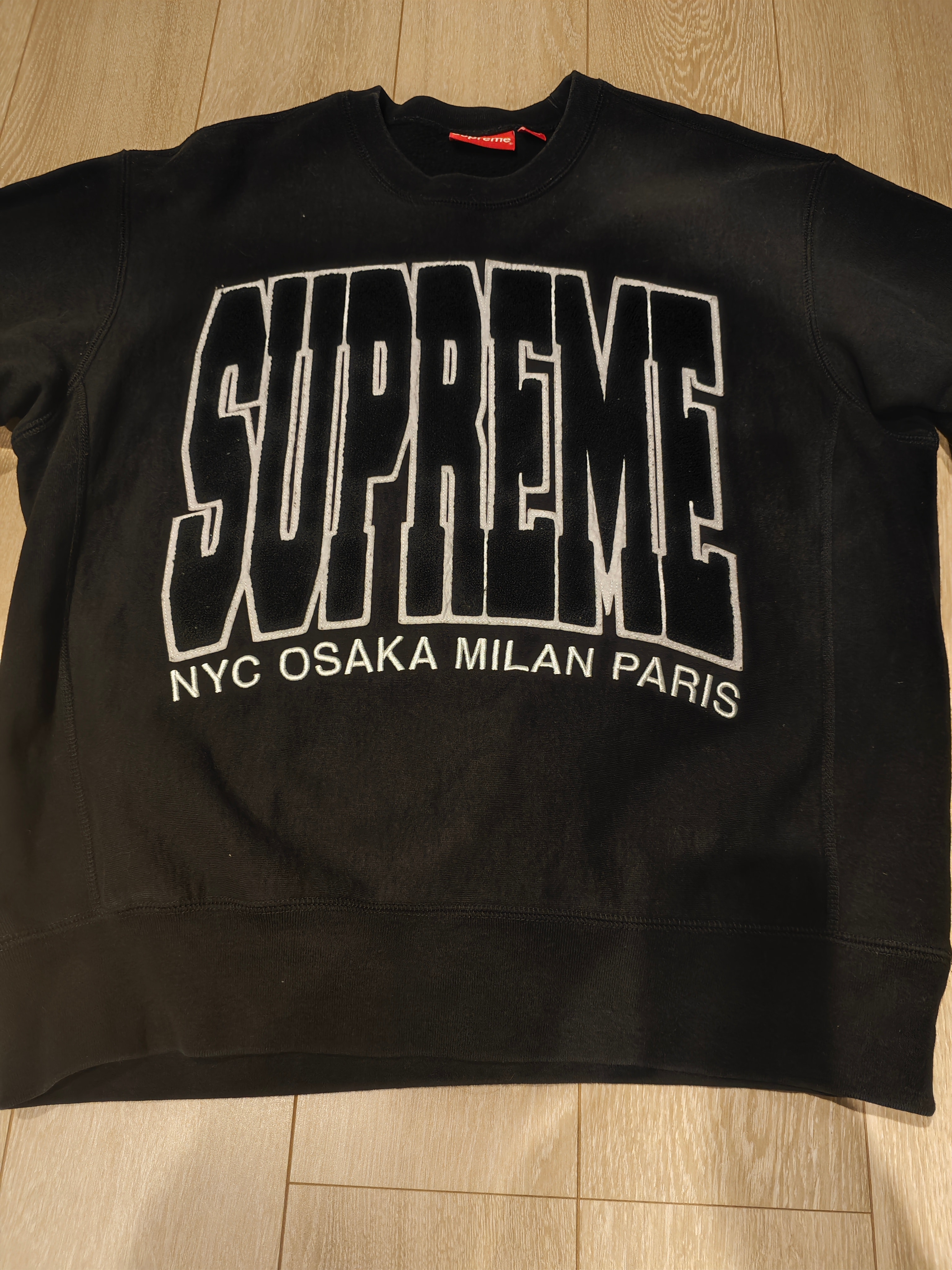 Supreme Cities Arc Crewneck 