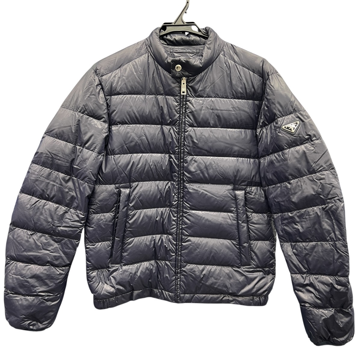 PRADA 希少 極美品 プラダ トライアングルロゴ キルティング ダウンジャケット SGA462 ポリアミド ネイビー 光沢 #46 メンズ ノーカラー 三角プレート ロゴプレート Aランク 中古 鑑定済 プラダジャケット