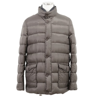 【SALE】Herno ヘルノ ダウンジャケット サイズ 54 メンズ ライトダウン バックネック シグネチャー ロゴ プレート ジップアップ フロントボタン 軽量 アウター グレージュ 灰色 ルーマニア製