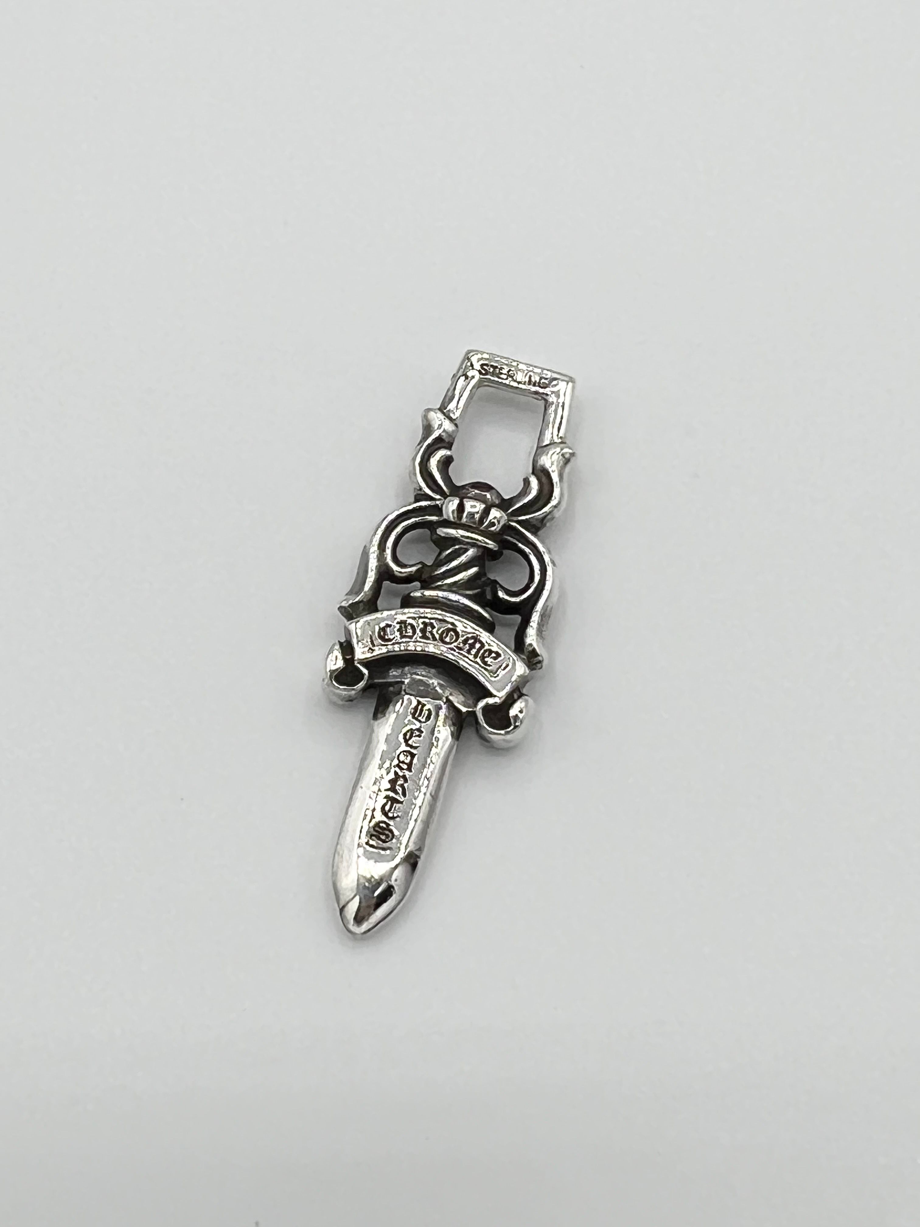 Chrome Hearts #10 Dagger Pendant "Silver"