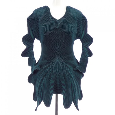 イッセイミヤケ ISSEY MIYAKE IM74FJ517 トップス