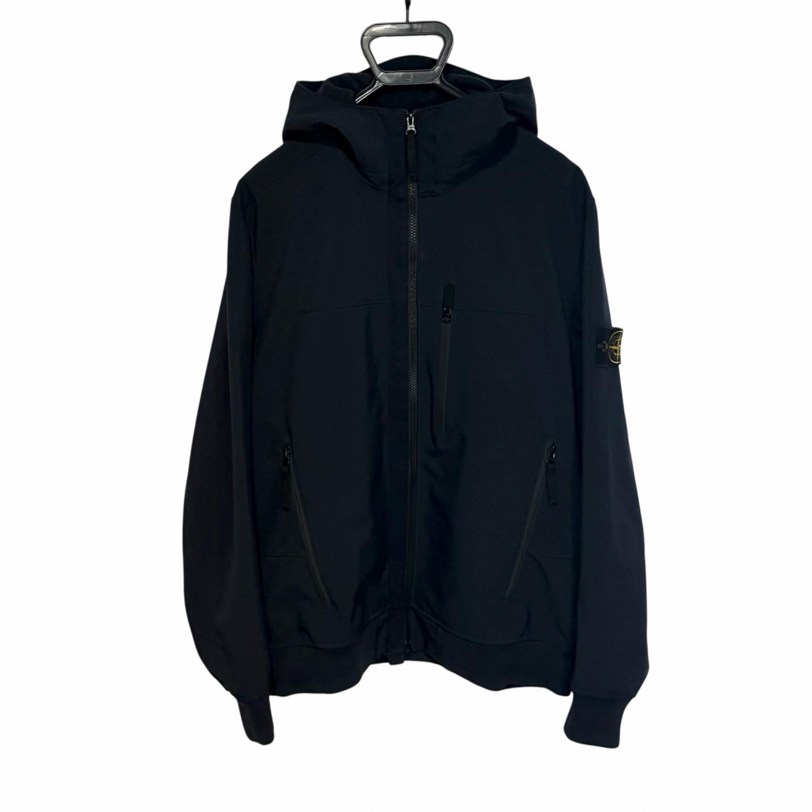 ストーンアイランド6915Q0522 ナイロンジャケット メンズ