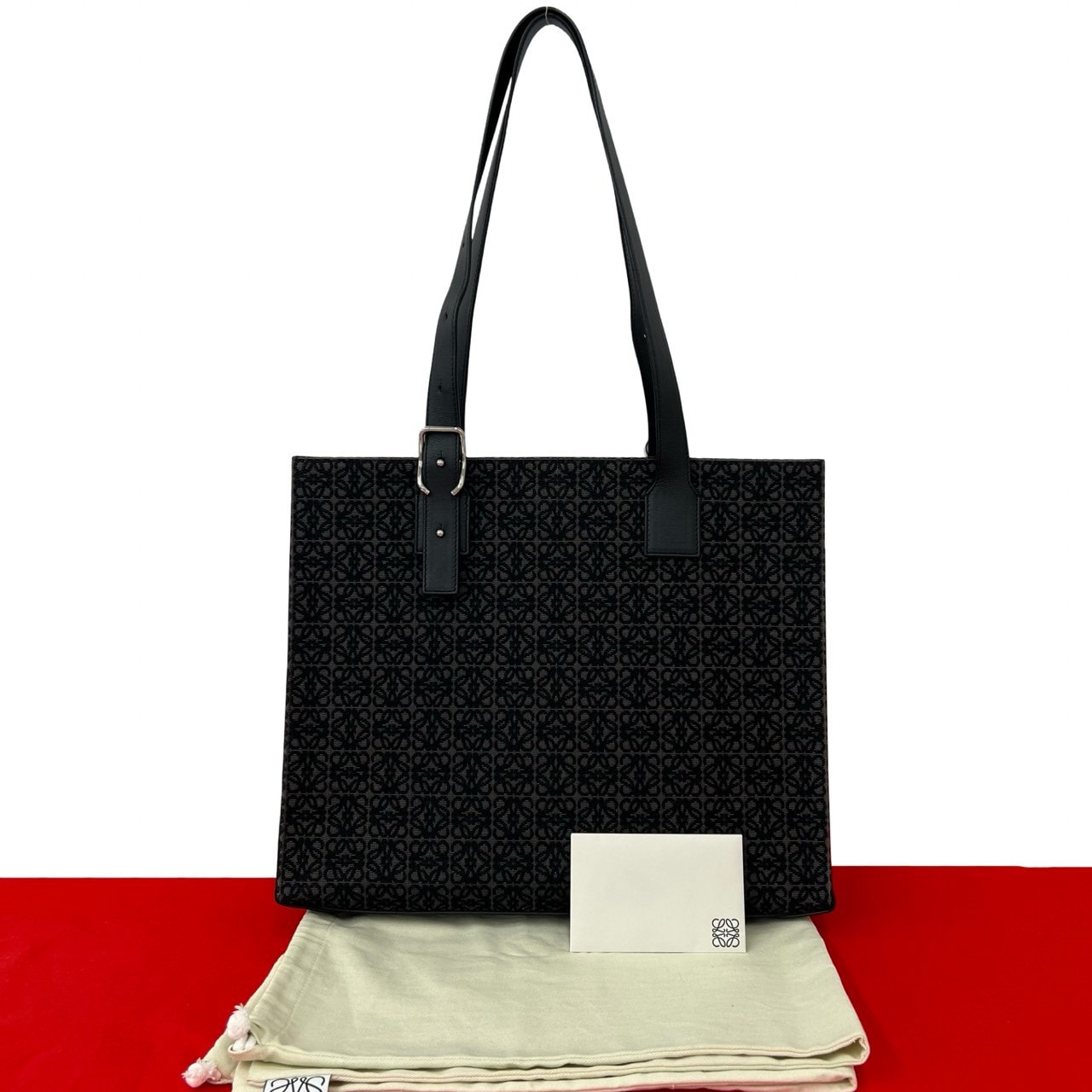 LOEWE ロエベ バックル ホリゾンタル アナグラム 総柄 キャンバス レザー トートバッグ ブラック
31649