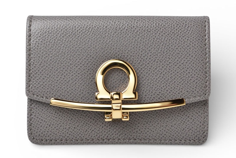 サルヴァトーレフェラガモ22D198 カードケース ユニセックス