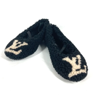 ルイヴィトン LOUIS VUITTON ファー LVロゴ フラットシューズ 靴 ペタンコ パンプス ファー ブラック