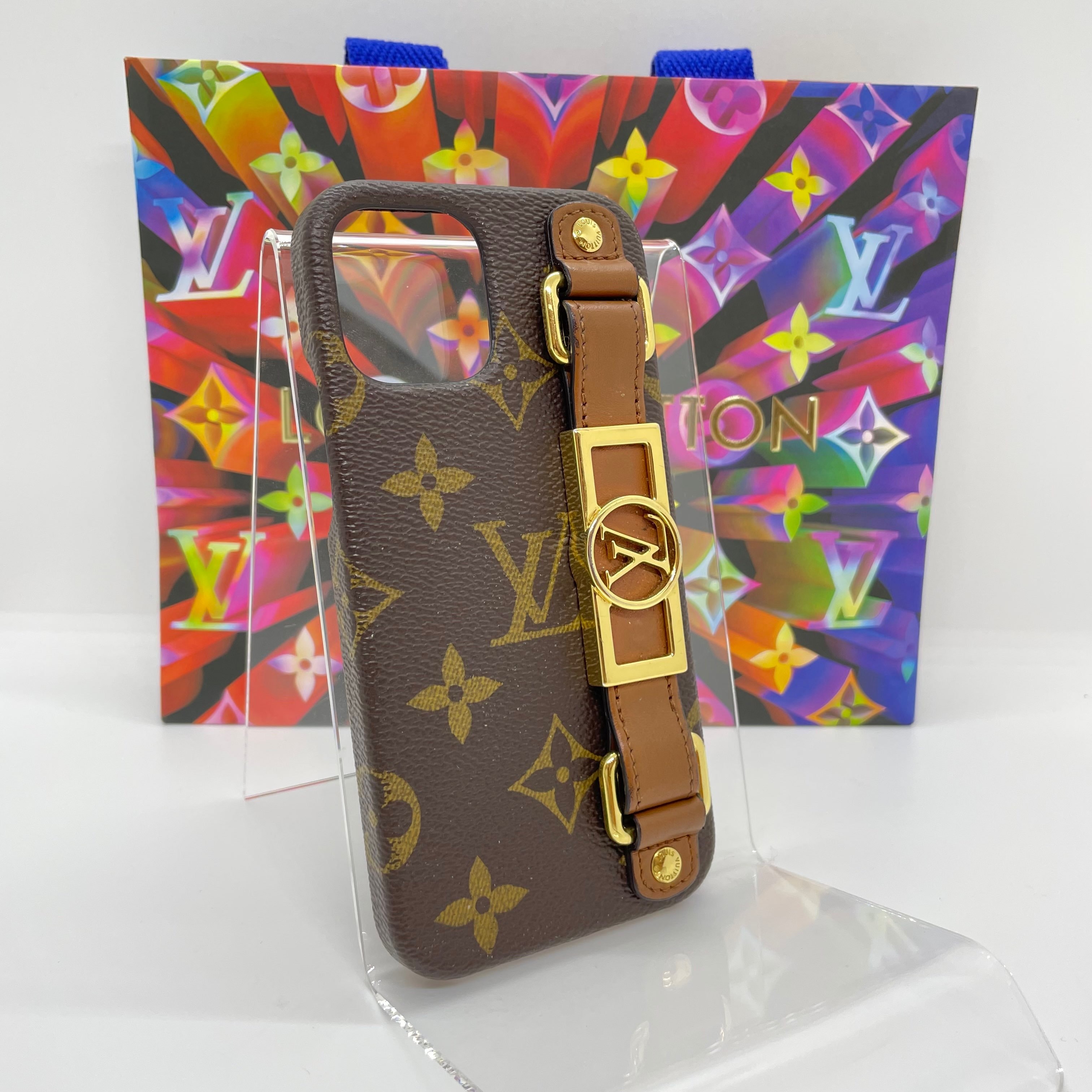 Louis Vuitton Bumper Dauphine iPhone 12 / 12 Pro Monogram Canvas