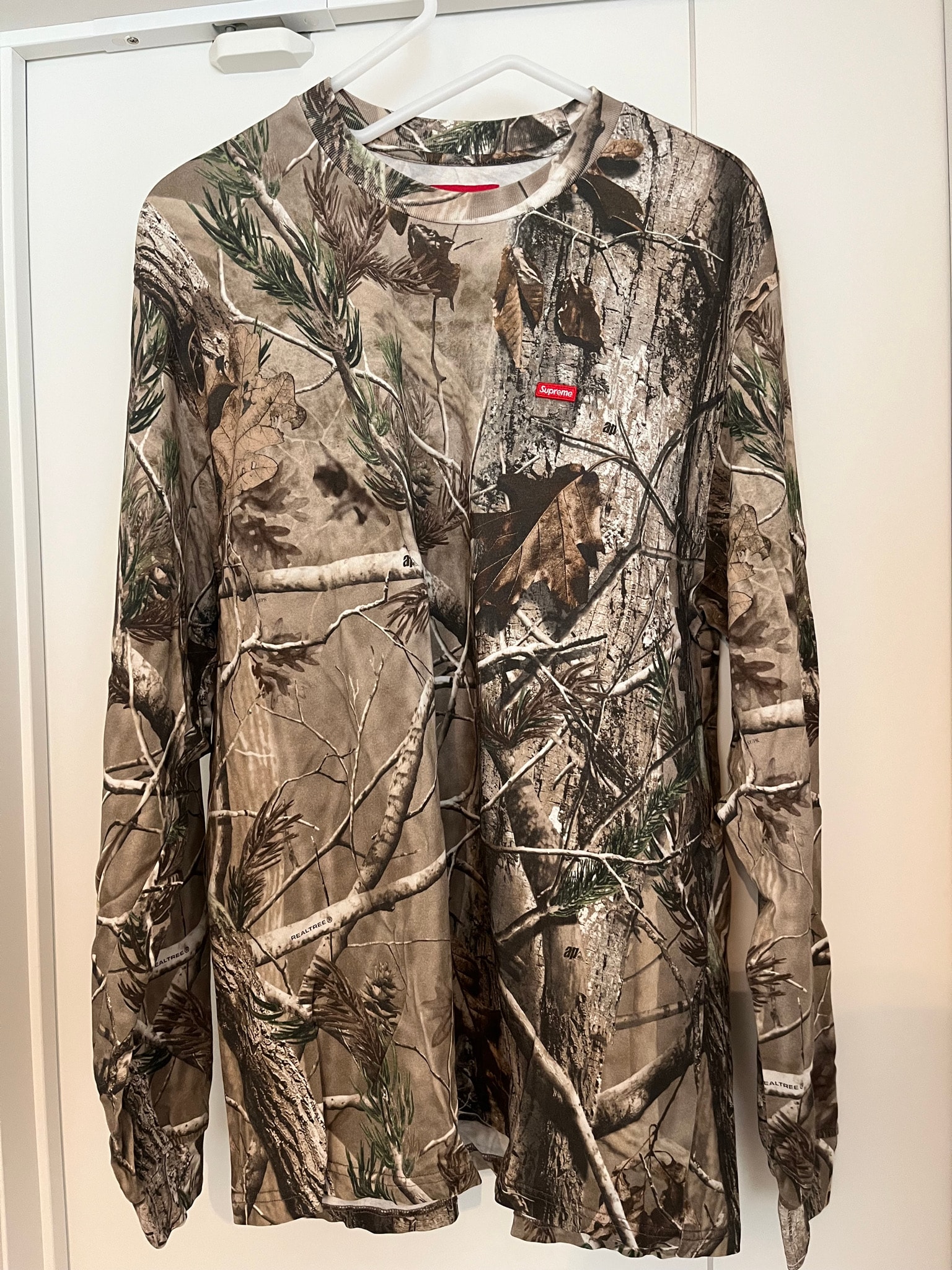 Supreme Small Box L/S Tee (25FW) "Realtree AP Camo"