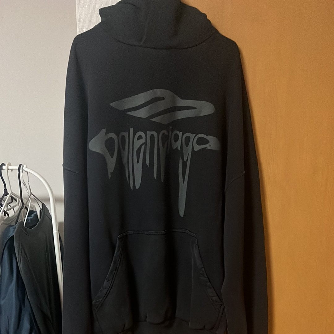 バレンシアガ メンズ 3B リクウィファイド フーディー ラージフィット "ブラック/グレー" 803265TRVS91013