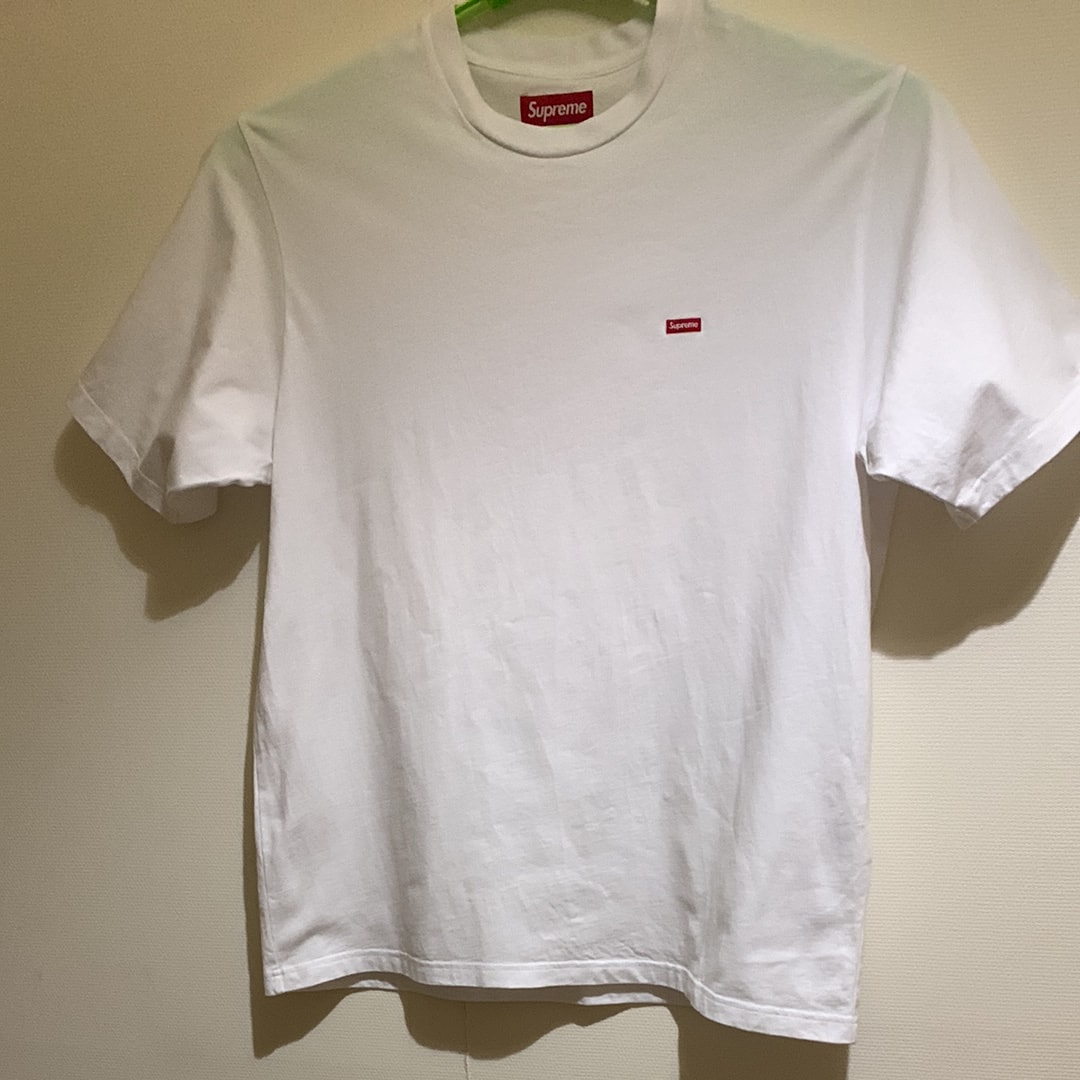 Supreme Small Box Tee 