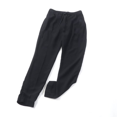 未使用品 バーバリー
パンツ ブラック レディース 40 8046320