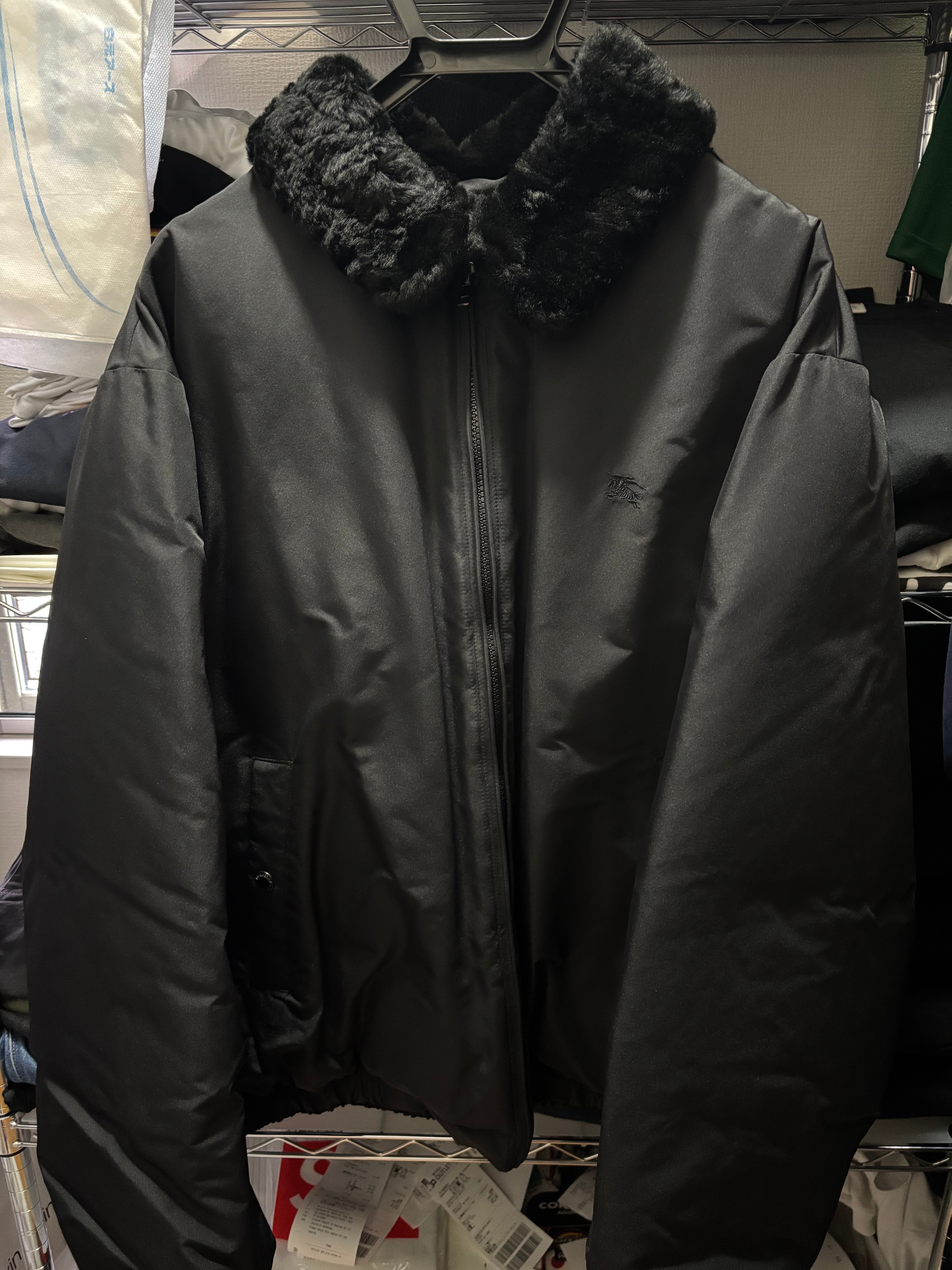 Supreme / Burberry Shearling Collar Down Puffer Jacket "Black"