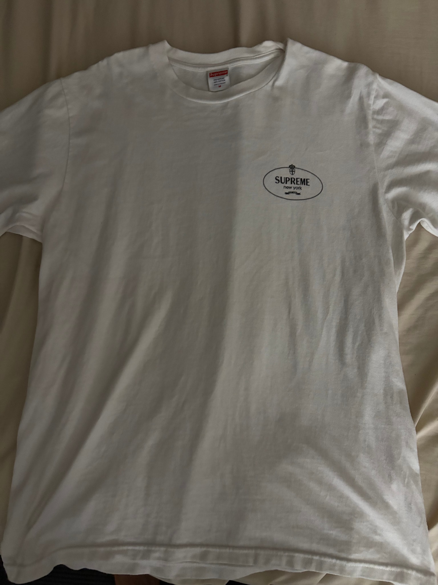 Supreme Crest Tee "White"