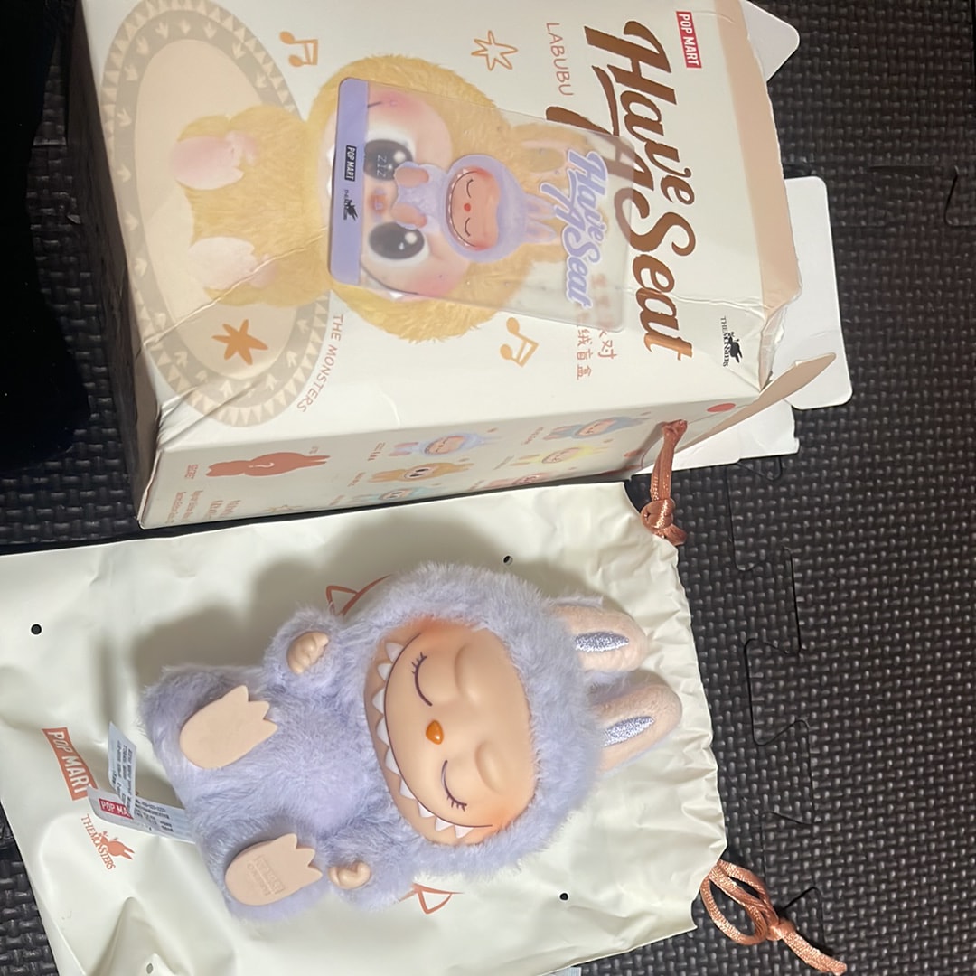 ポップマート ザ モンスターズ (ラブブ) エキサイティングマカロン