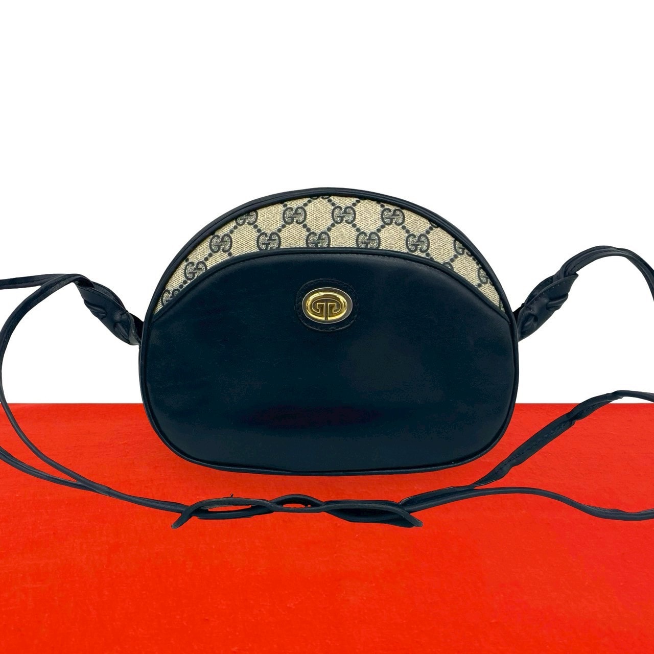 GUCCI グッチ GG ロゴ 柄 金具 レザー PVC ショルダーバッグ ネイビー
 33235