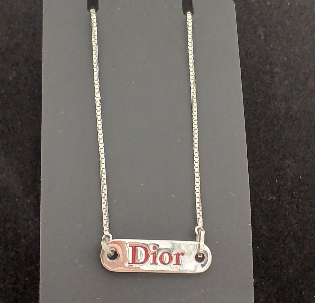 DIOR