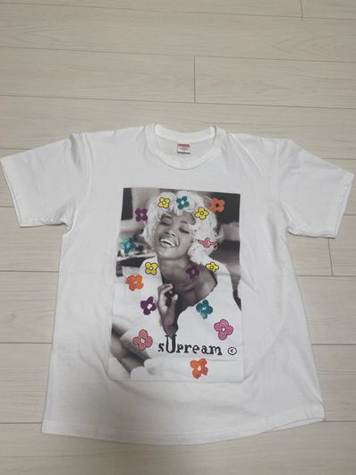 Supreme Naomi Tee "White"